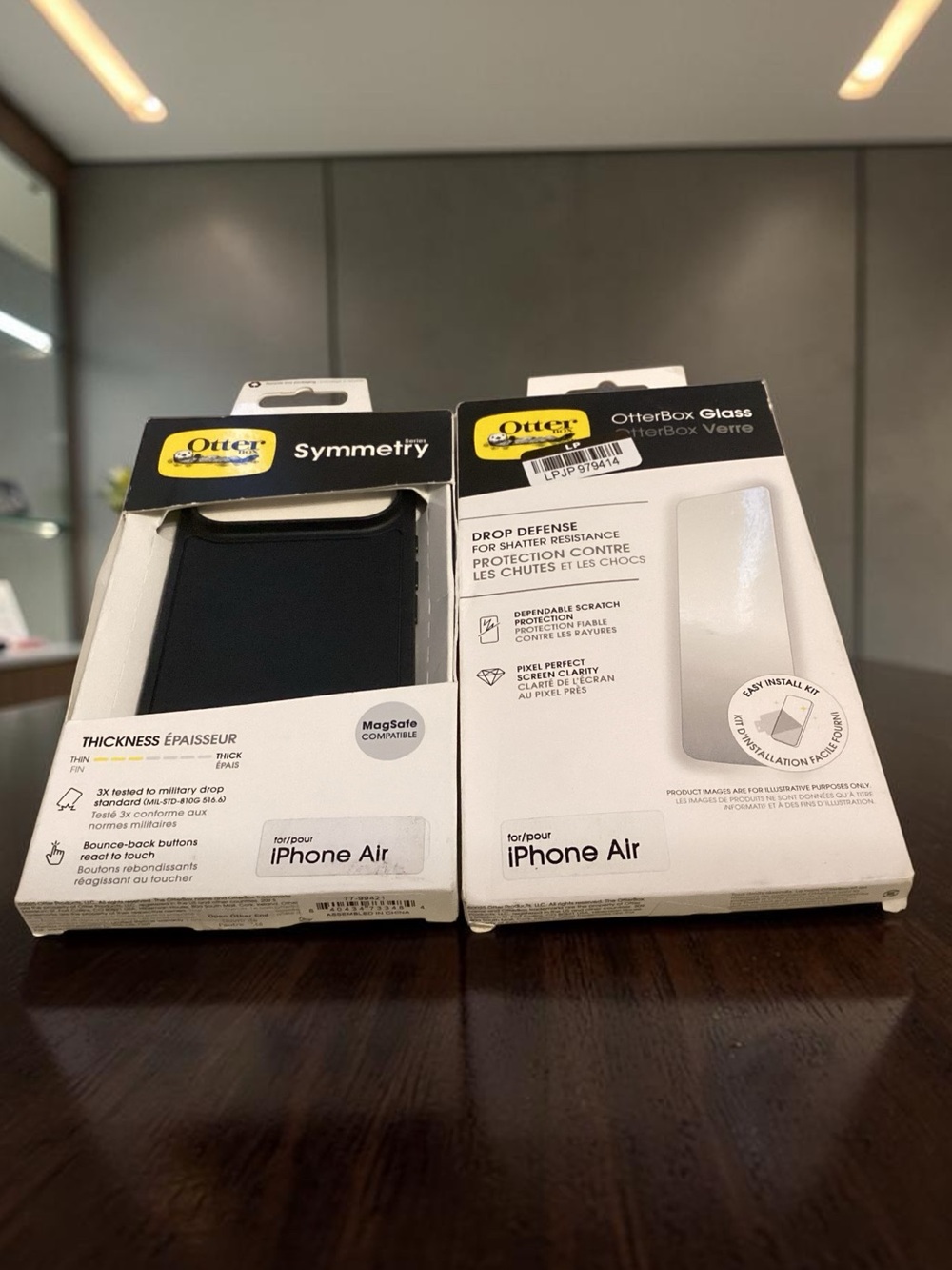 OtterBox iPhone Air Black Symmetry MagSafe Case + Glass Screen Protector
